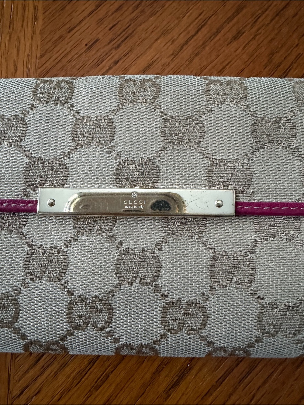 Authentic Gucci Beige Monogram Wallet with Pink Trim. - Picture 2 of 7